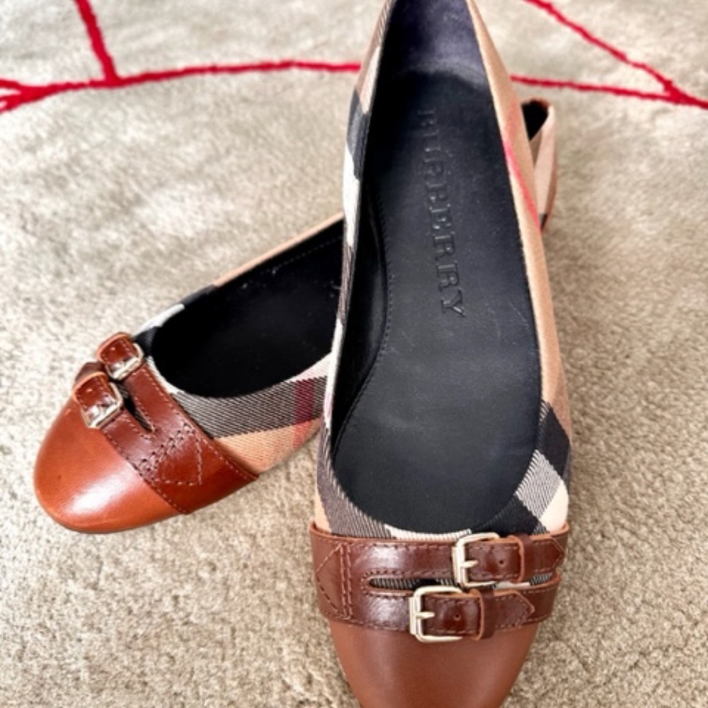 Burberry Ballet Flats